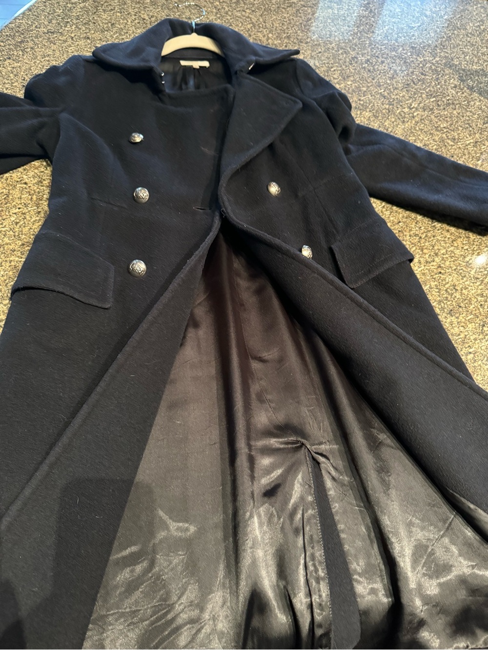 Vince classic black cashmere blend black Double-Breasted full coat. A classic.